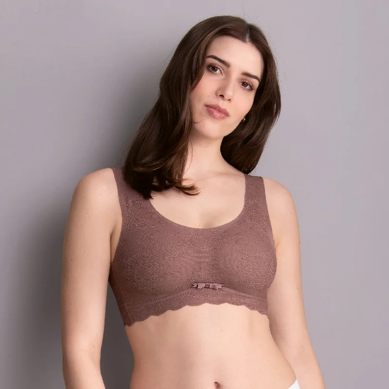 wireless bra with molded cupsAnita 5400 Essentials Lace