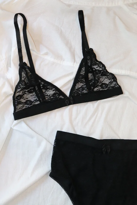 convertible bra for strapless dressesDARIA BLACK LACE BRALETTE