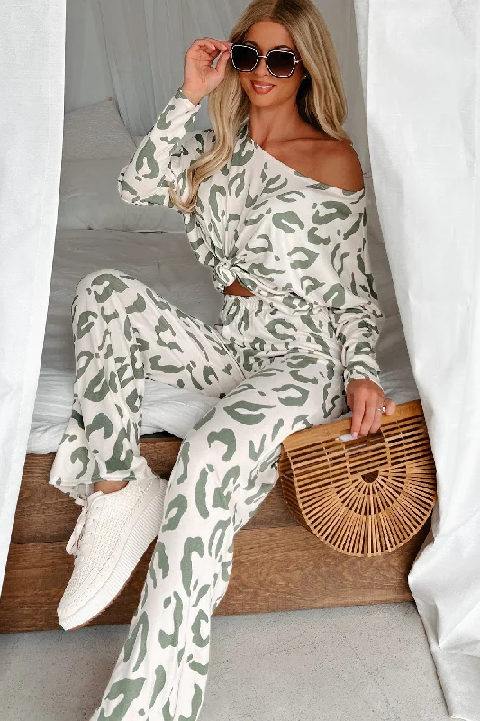 Women's Blouse with Shirt CollarFeline Satisfaction Animal Print Loungewear Set (Sage/Ivory)