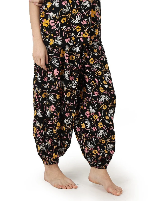 women's pajamas designed for those who believe in sweet dreams and cozy nights.Black Floral Printed Harem Pants